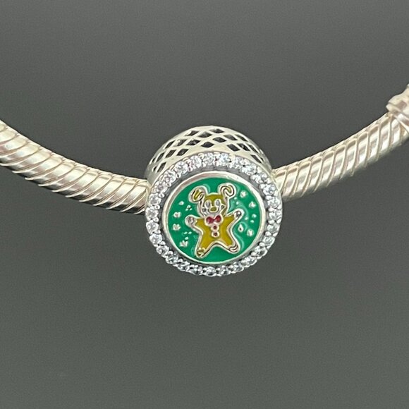 Disney Parks 2022 Merry Christmas Minnie Castle Candy Cane Pandora Charm - Picture 1 of 6